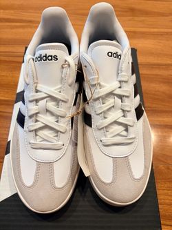 NIB - Adidas Barreda Women’s 10
