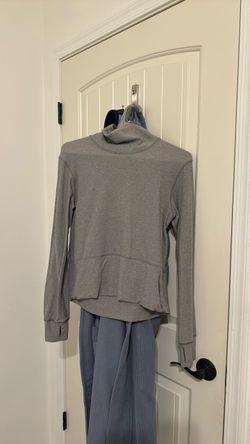 Lululemon pullover