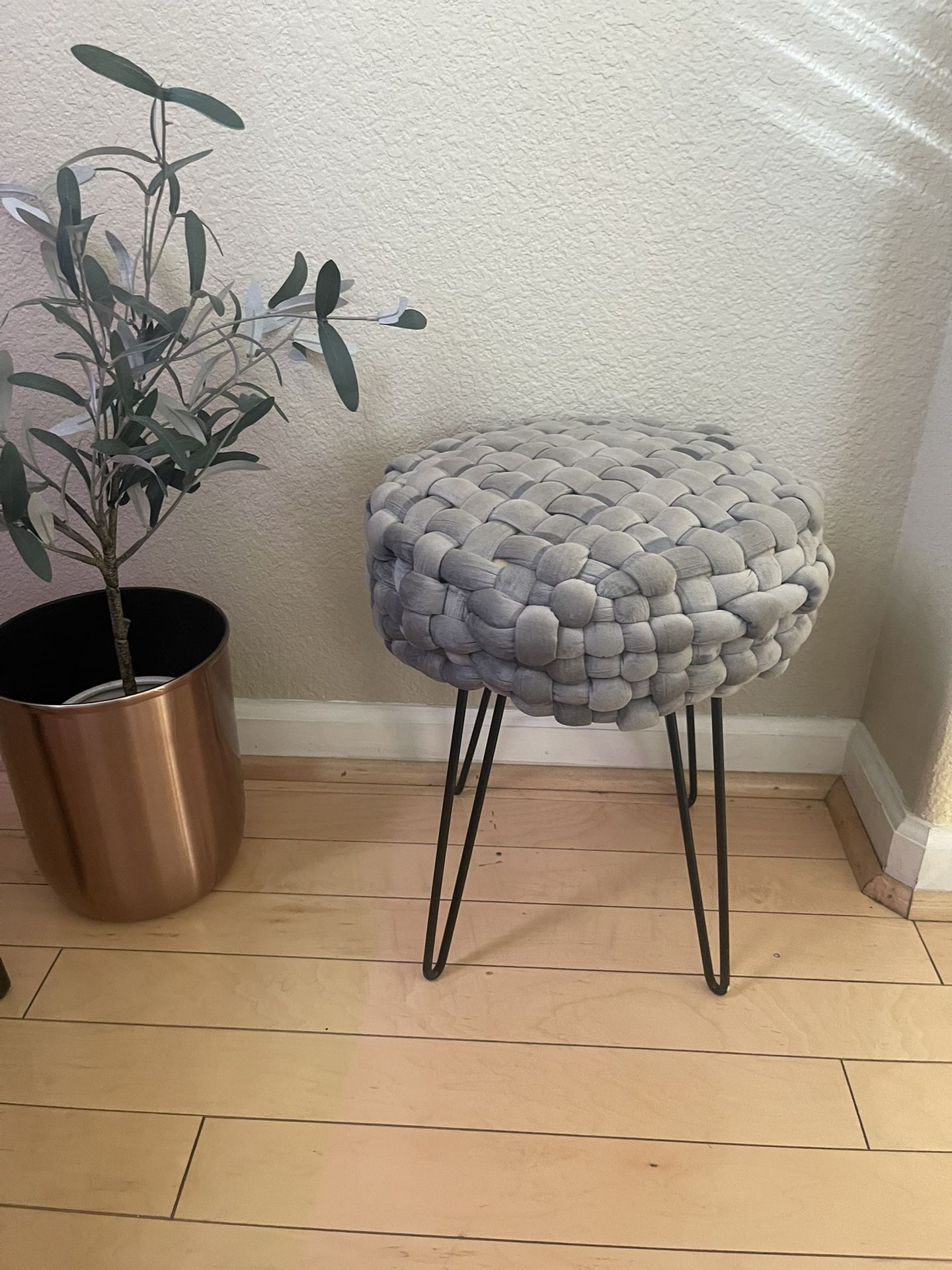 TUFTED WOVEN VANITY VELVET FOOT STOOL POUF GRAY SMALL