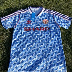 Adidas Manchester United 1990s retro football shirt in blue and white - Size M