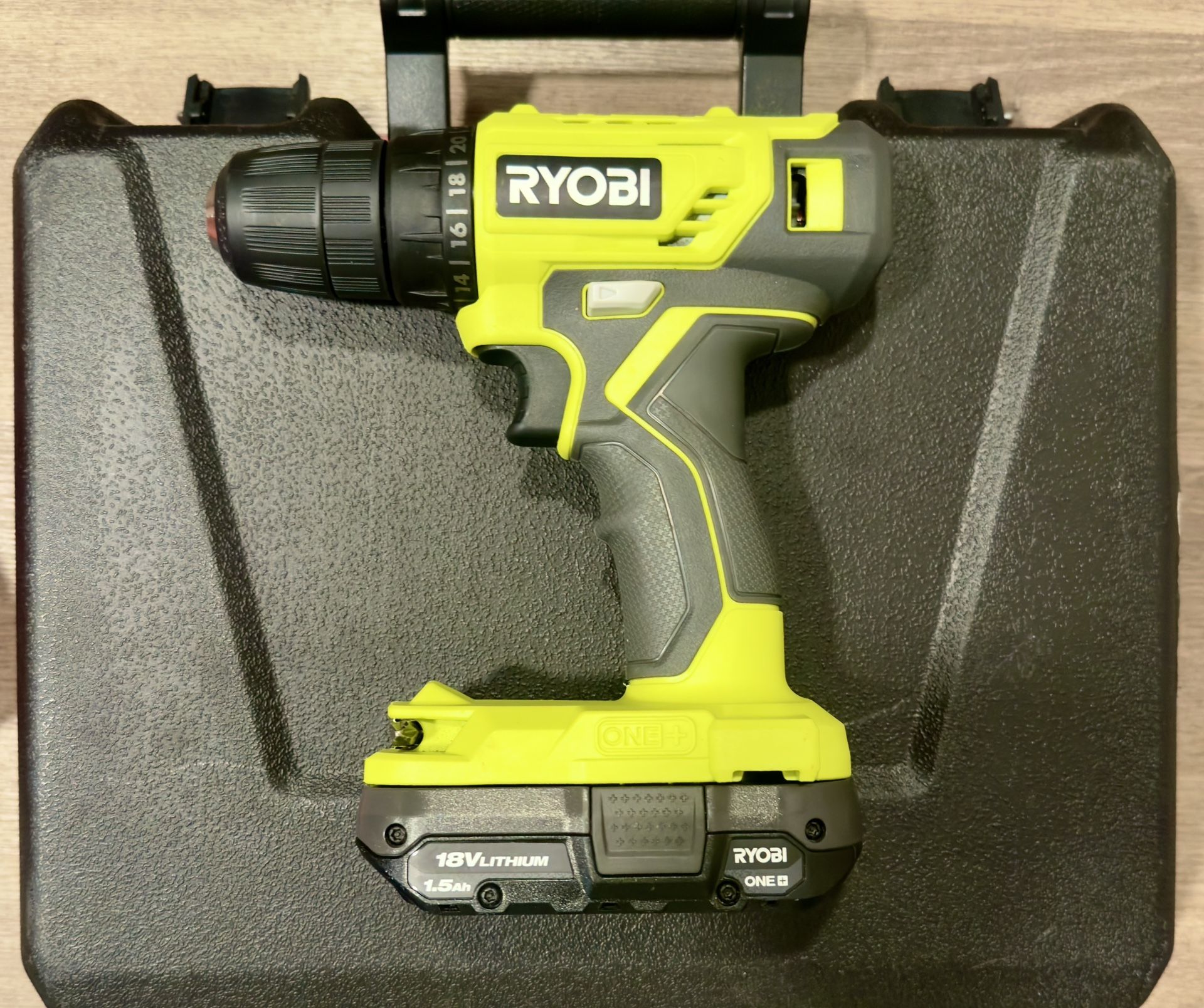 RYOBI 18V P209DCN 3/8" Drill/Driver - Dual Speed 500 in-lbs + 1.5Ah Battery Kit