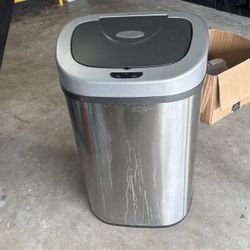 Sensor Trash Can 