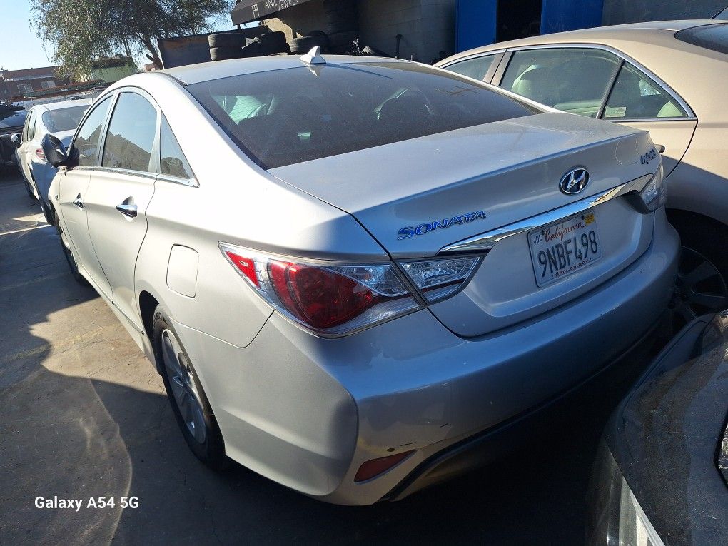 HYUNDAI SONATA HYBRID PARTS