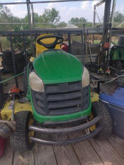 Johdeer Tractor X160