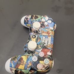 PS4 CONTROLLER 