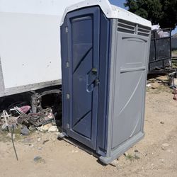 Portable Bathroom 