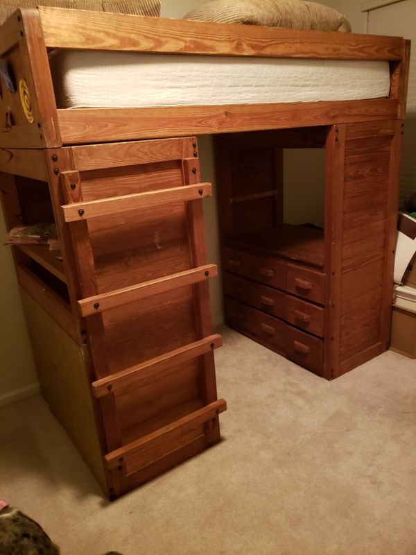 Kids bed, desk, dresser combo for Sale in Conroe, TX - OfferUp