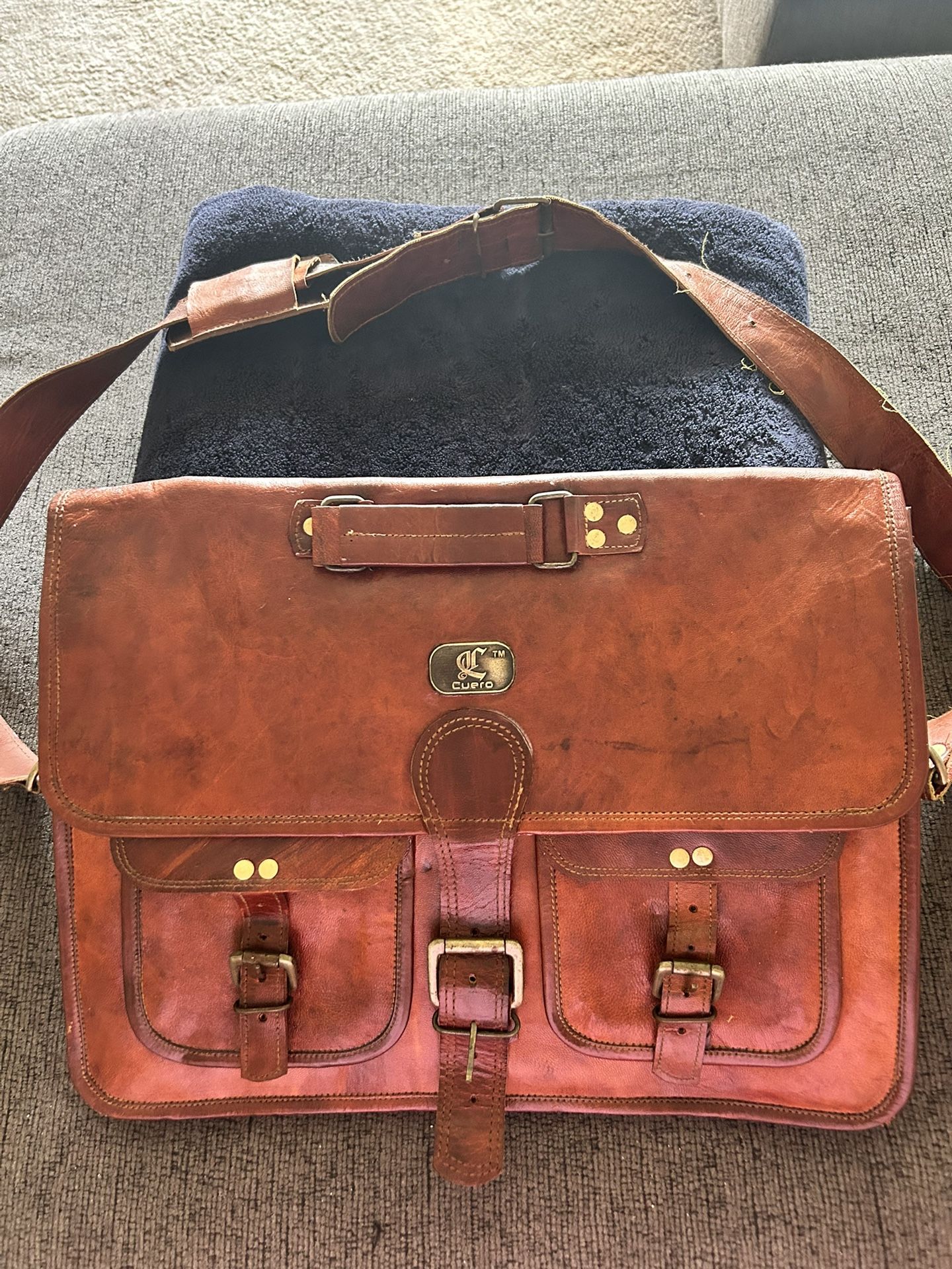 Real leather Messenger Bag For Sale!