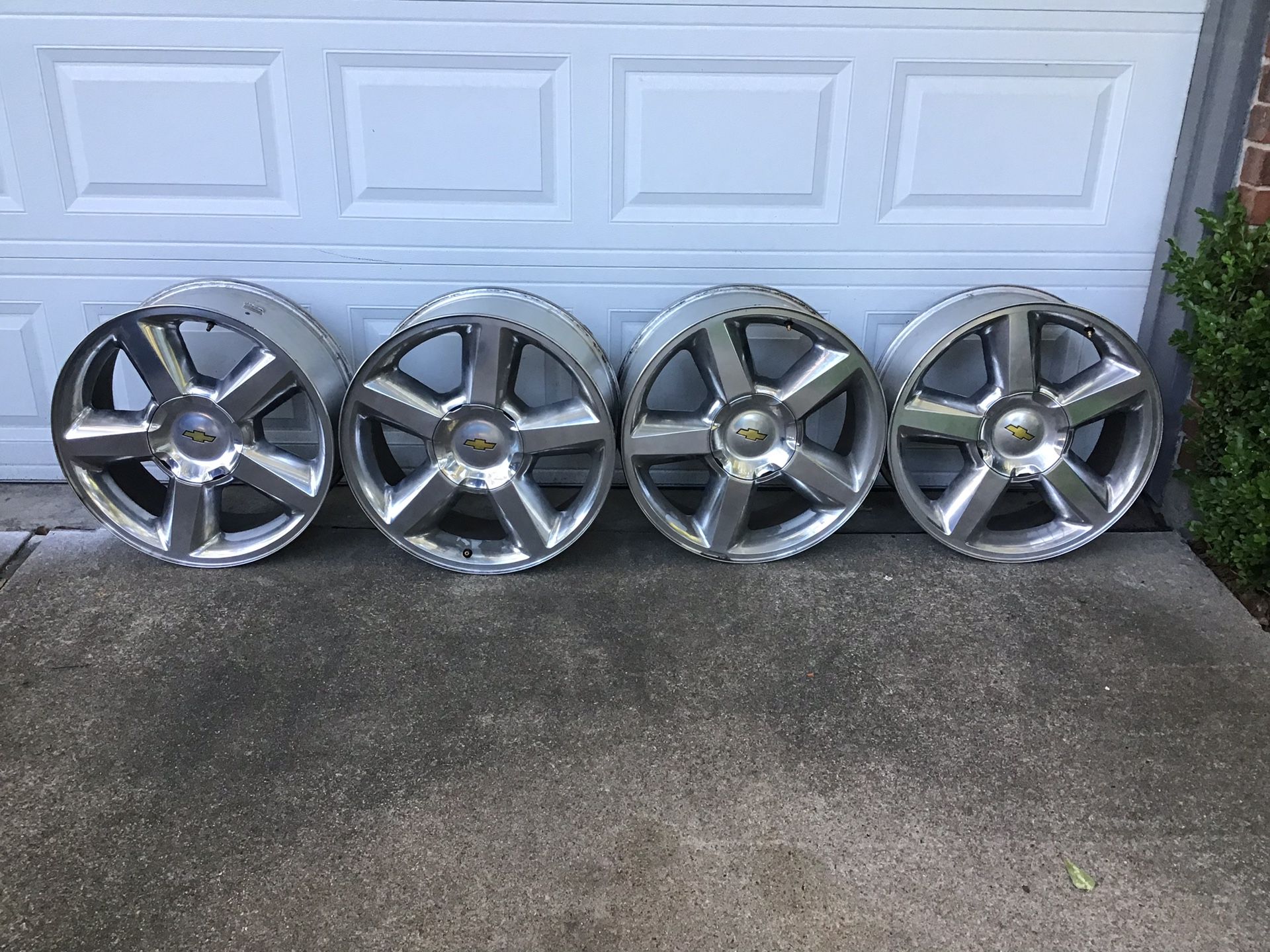 20 inch Chevy polish chrome stock rims 6 lugs