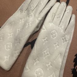 LV Gloves