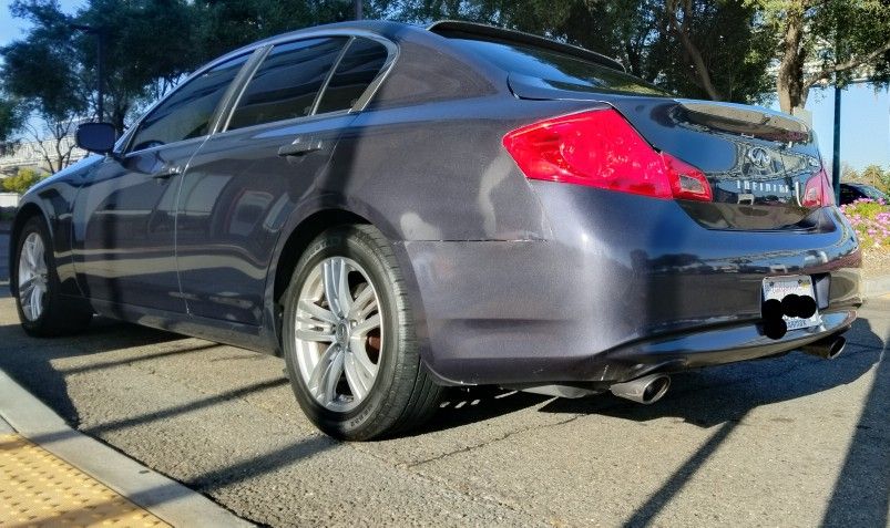 2012 Infiniti G25