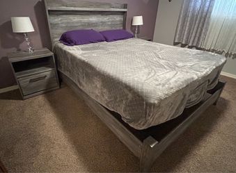 Ashley Baystorm Queen Panel Bed with Dresser & 2 Charging Nightstands
