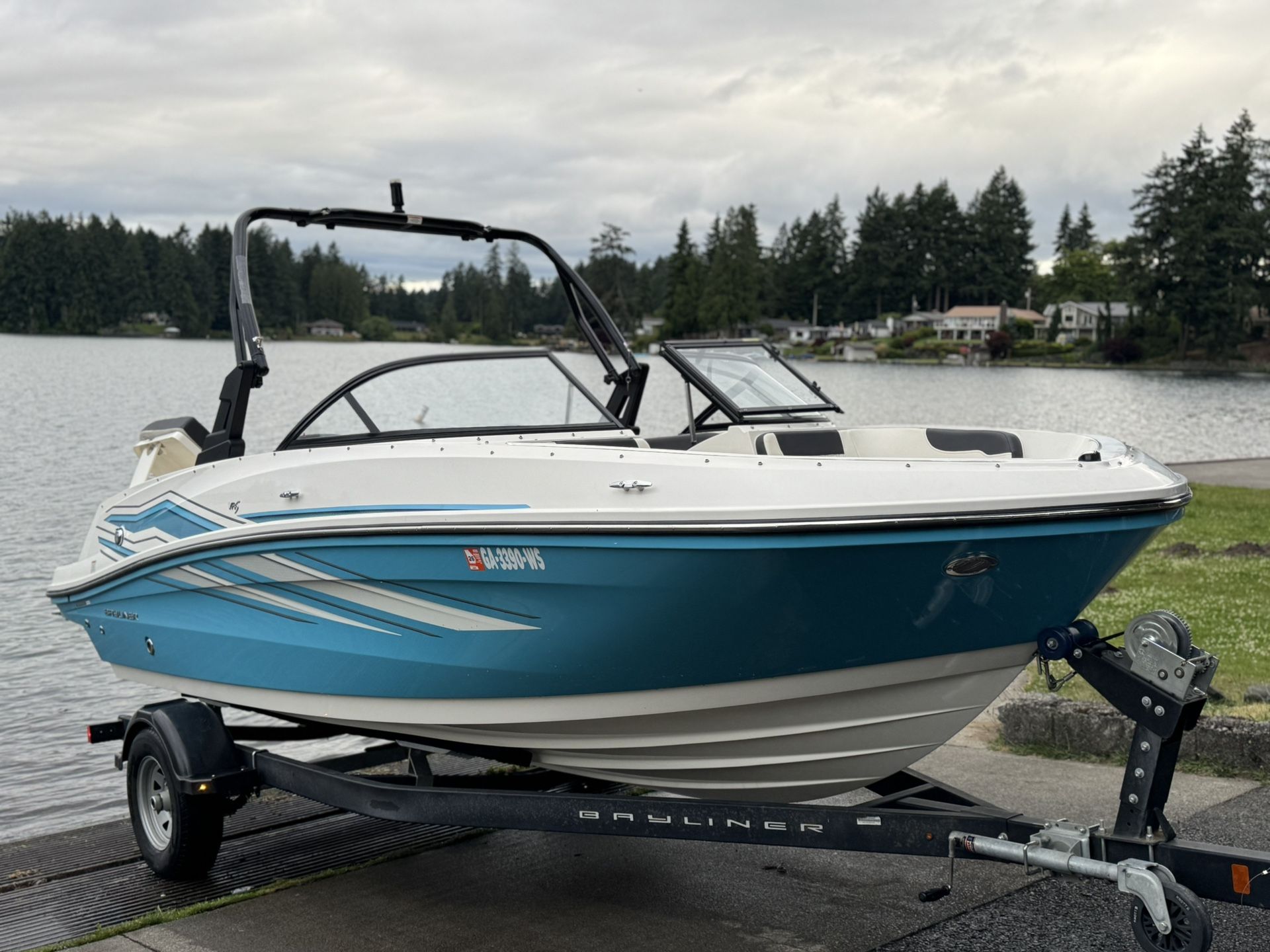 2021 Bayliner 