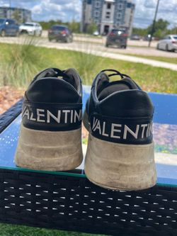Designer Valentino black & white size 8.5 US