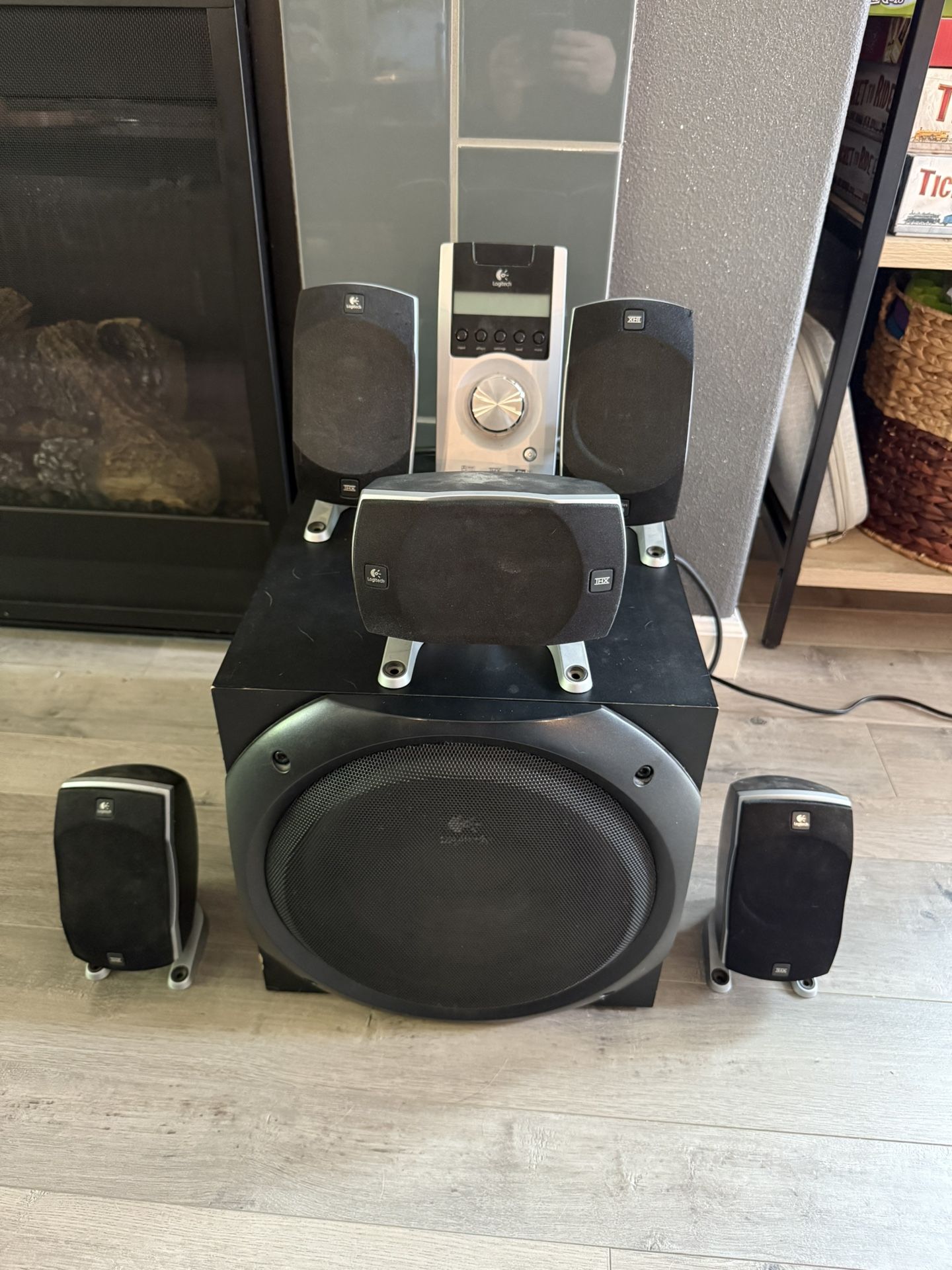 Logitech 5.1 Speaker System
