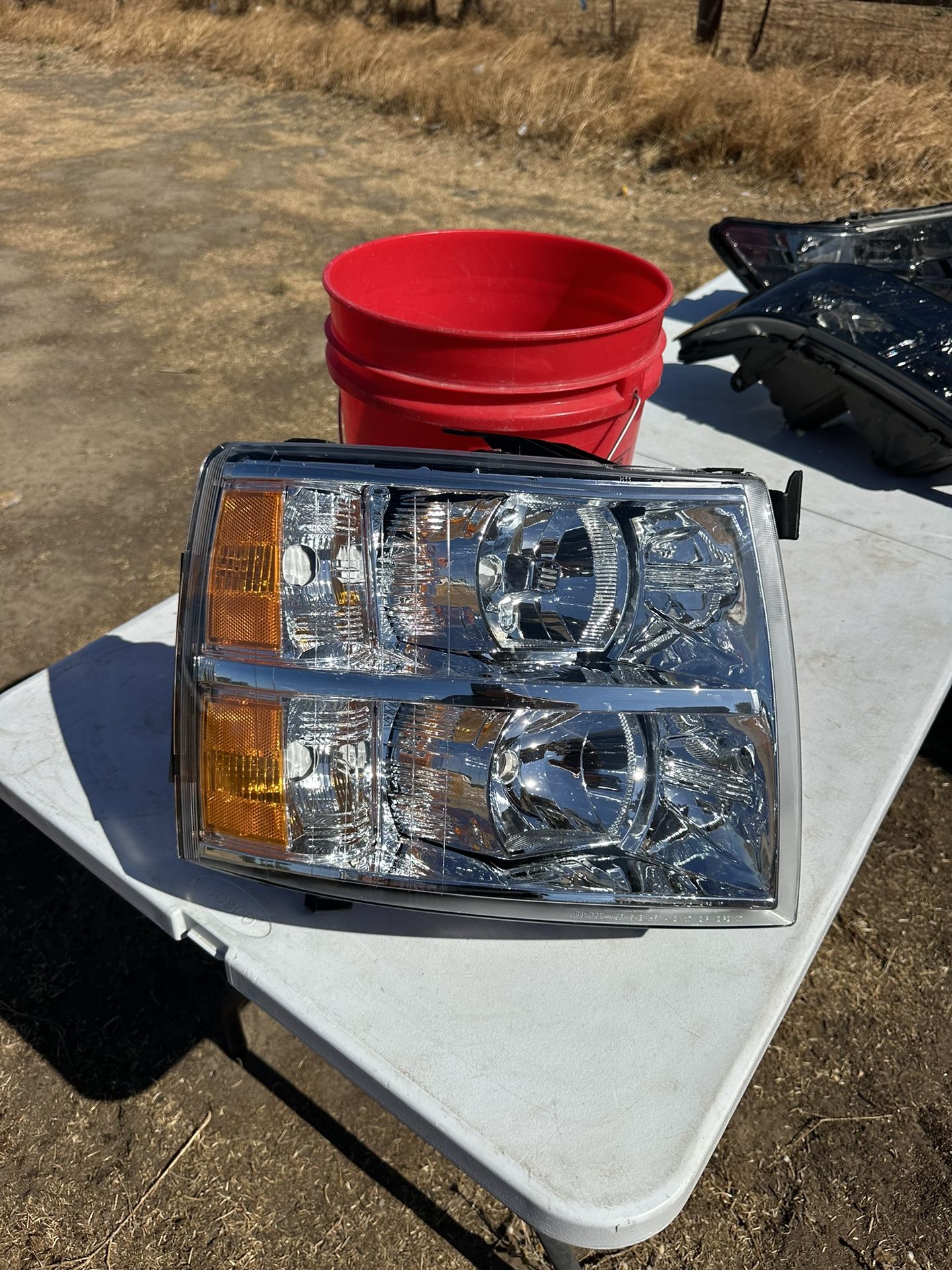 New Chevy Silverado Passenger Headlight 07-13