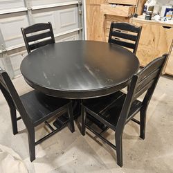 Round Farmhouse Table and chairs