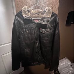 Levi's Men's Size Medium Sherpa Lined Trucker Jacket