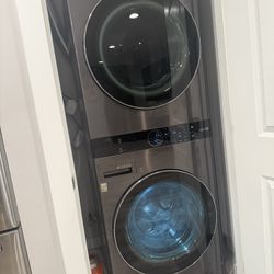 LG  Washer And Dryer 