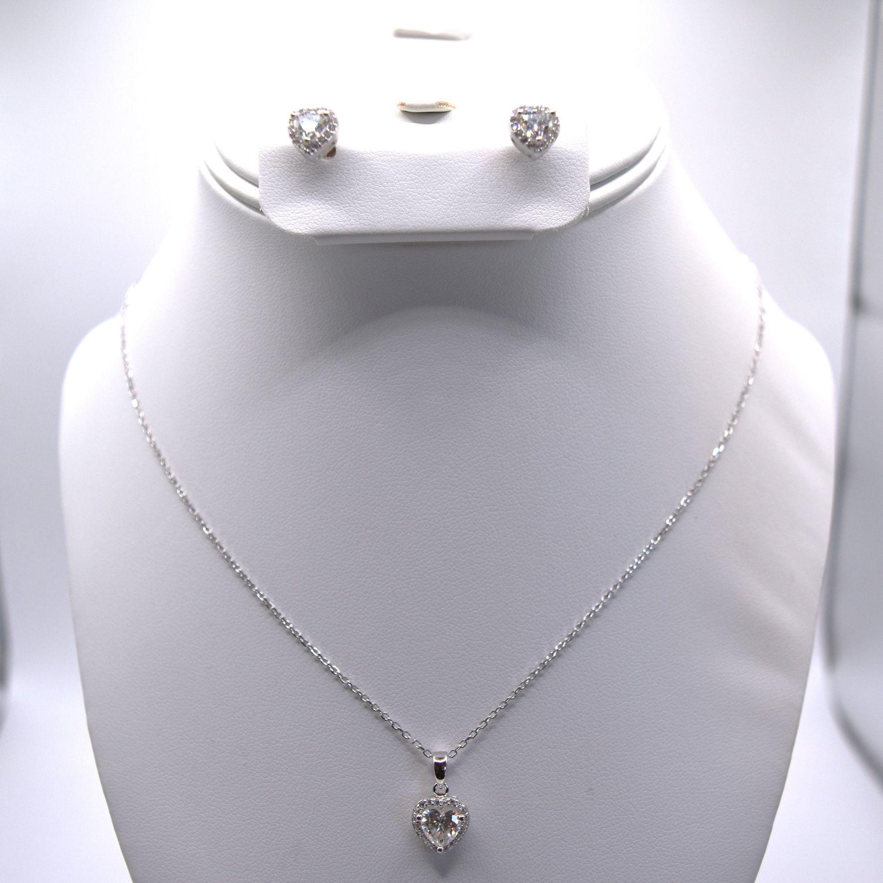 Halo Heart Moissanite Jewelry Set On 925 Silver