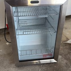 Whynter BR-091WS, 90 Can Capacity 2.1 cu. ft. Stainless Steel Beverage Refrigerator and cooler, Mini Fridge with Glass Door with lock