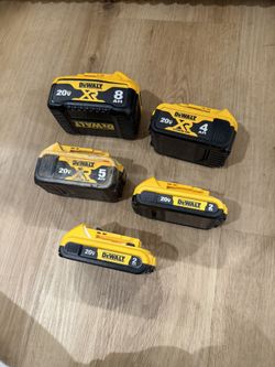 DeWalt 20V XR Battery Lot (8Ah, 5Ah, 4Ah, 2Ah) – 5 Batteries