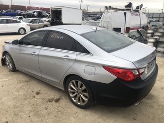 2011 Hyundai Sonata for parts