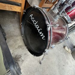 ACCLAIM DRUM SET 