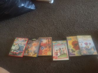 Children's movies Elmo caillou and Thomas the train