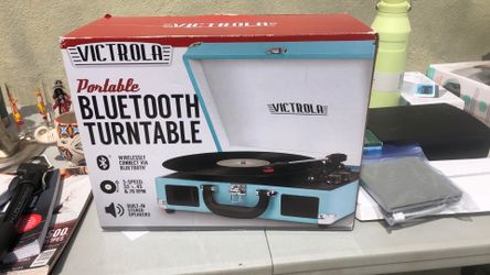 Victrola Bluetooth Turntable Brand New