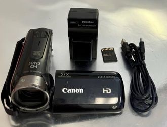 Canon VIXIA HF R500 Camcorder