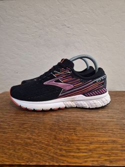 Brooks Adrenaline GTS 19 Athletic Running Shoes 
Women's Size US 7.5 Medium B