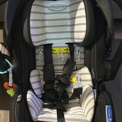 Graco SnugFit Car seat And Base 