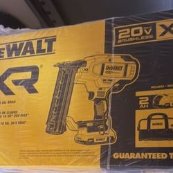 DEWALT 20V MAX XR Lithium-Ion 2-1/8 in. 18-Gauge Electric Cordless Brad Nailer Kit w/ 2.0Ah