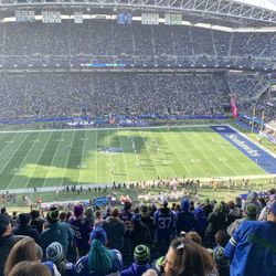 Seahawks Vs Rams - 50 Yd Line