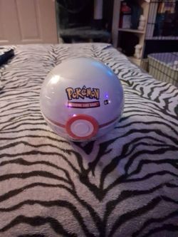 Highly collectable pok'e mon ball...un opened still in factory package...