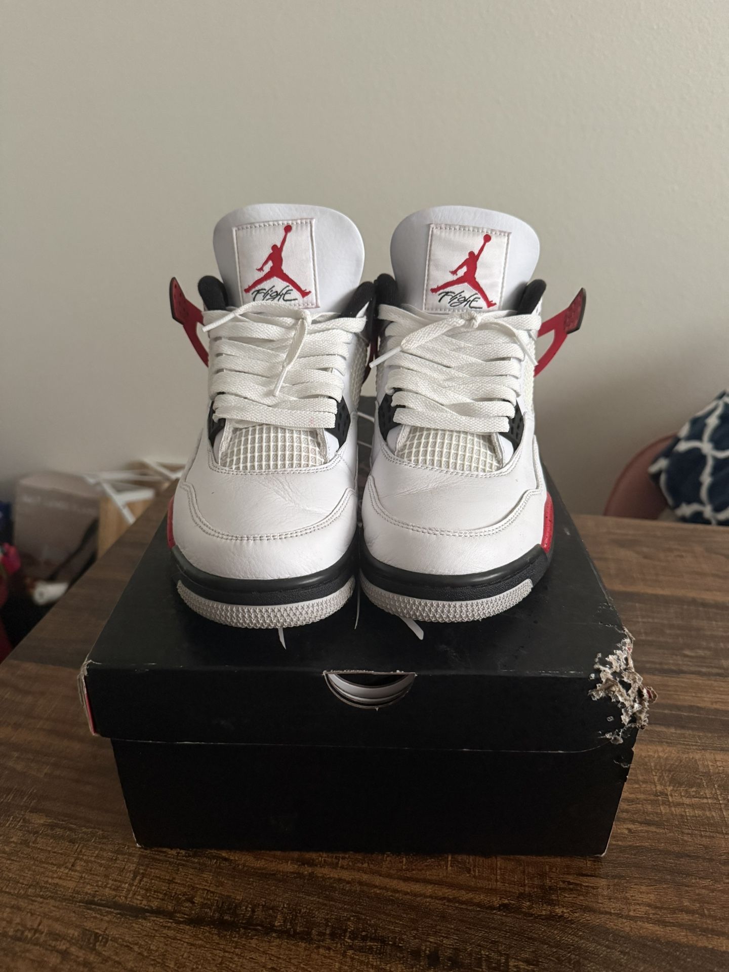 Air Jordan 4 Retro (Red Cement)
