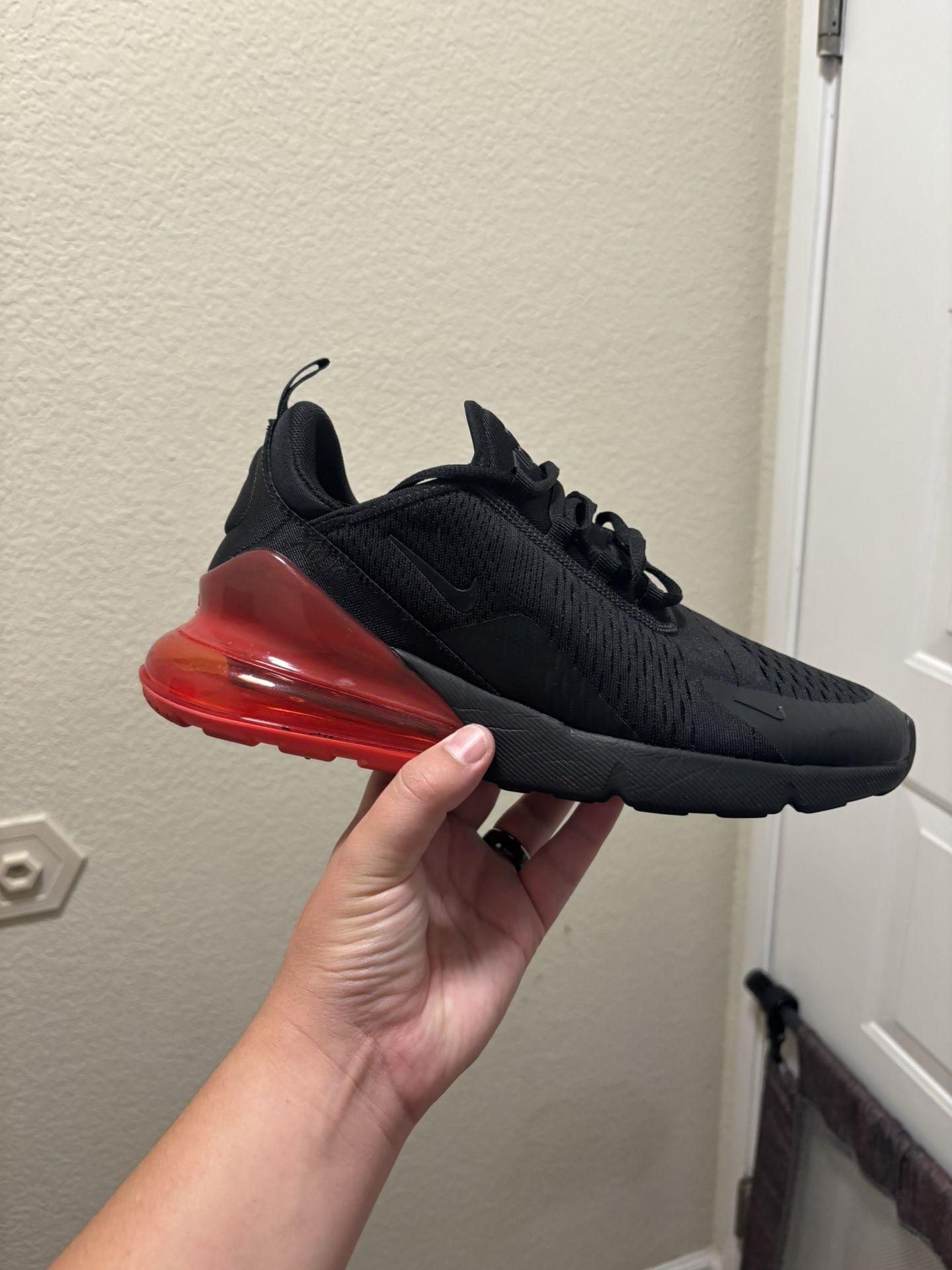 Nike Airmax 270 Black Red