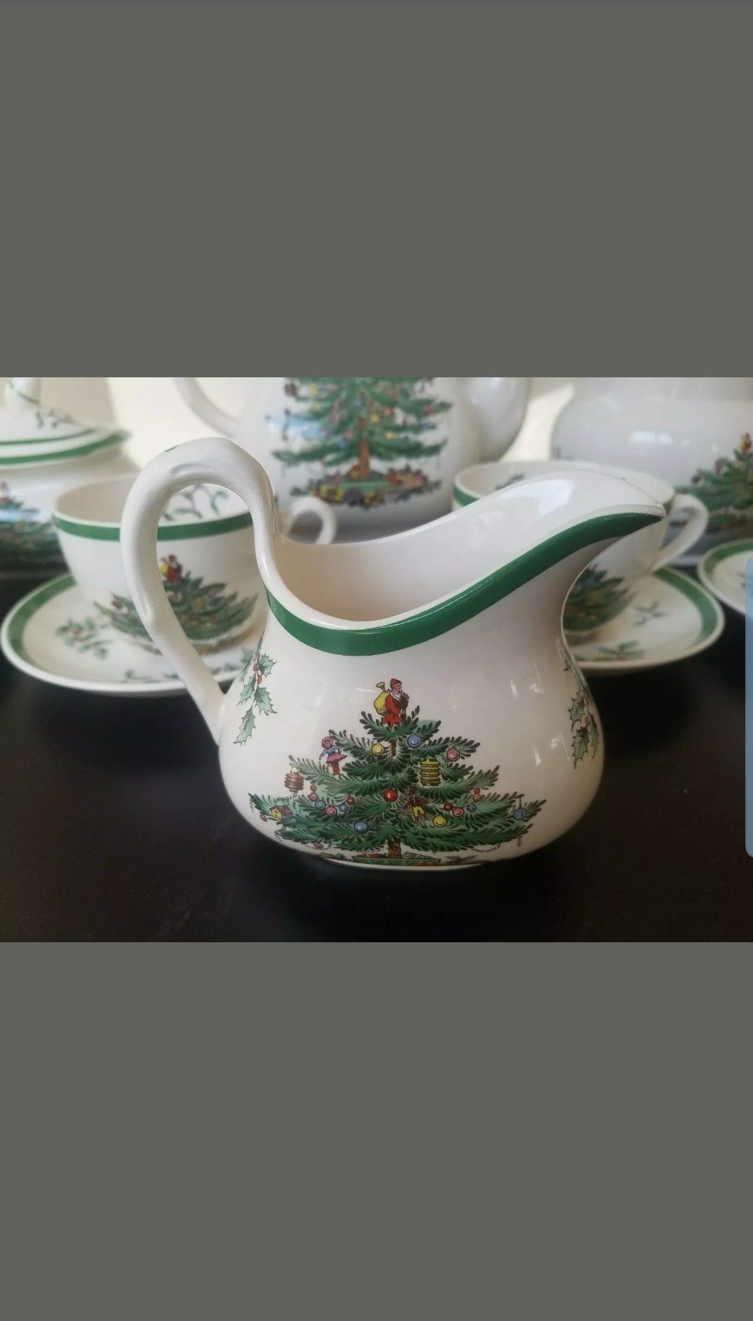 New Spode Christmas 14 Piece Tea Set