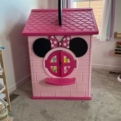 Like New Minnie Mouse House