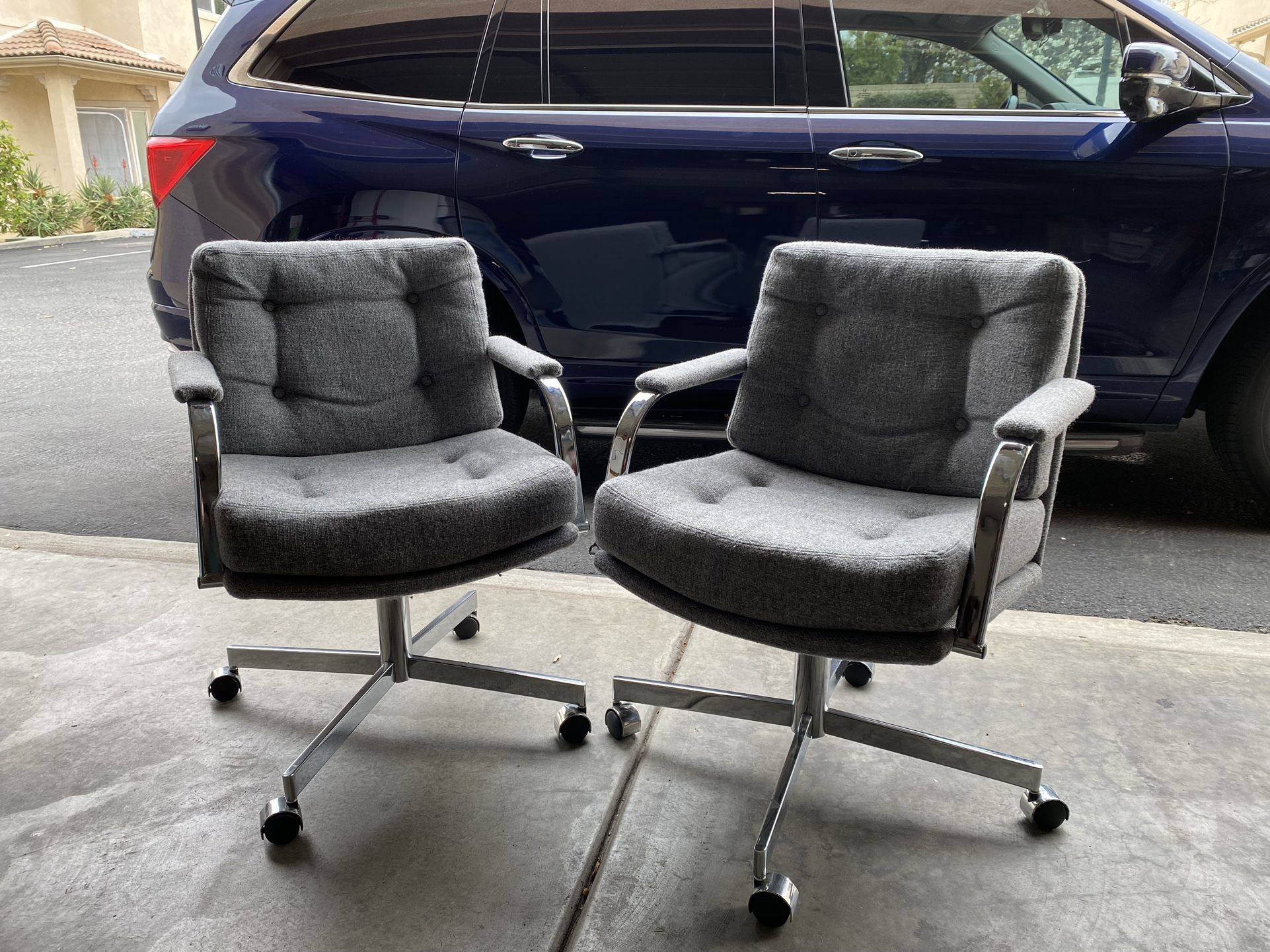 Office Chairs 