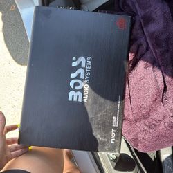 2 10  Speaker kicker Practically Brand New With 2000 Watt boss Amp