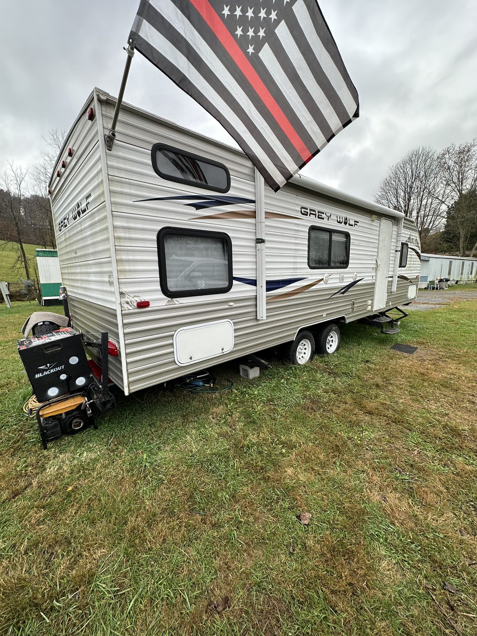 2011 Forest River Grey wolf