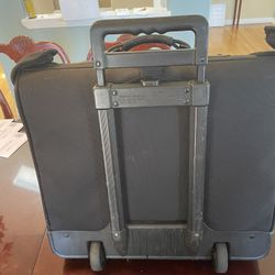 Briggs And Riley Rolling Suiter 