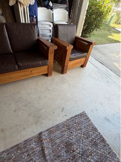 Cabin furniture set sofa & chair asking $600