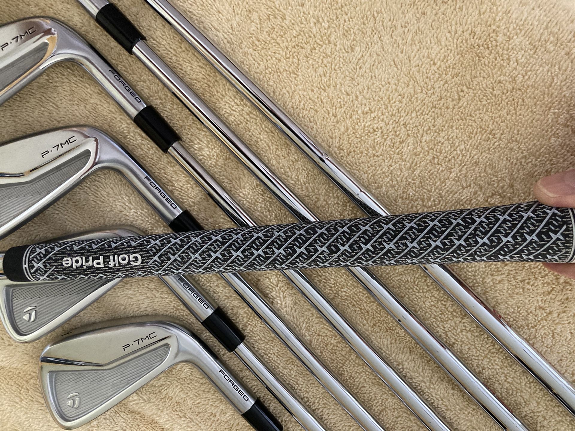 Ensemble fer à repasser TaylorMade P7MC 4-PW rigide