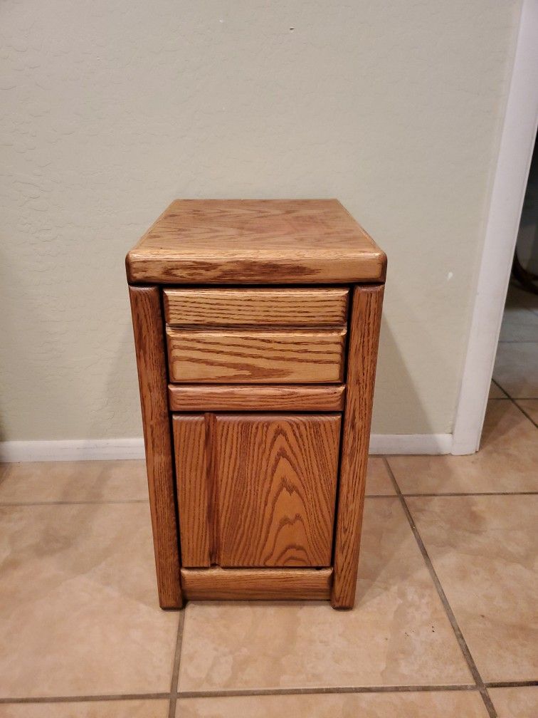 Oak End Or Bedside Table Night Stand