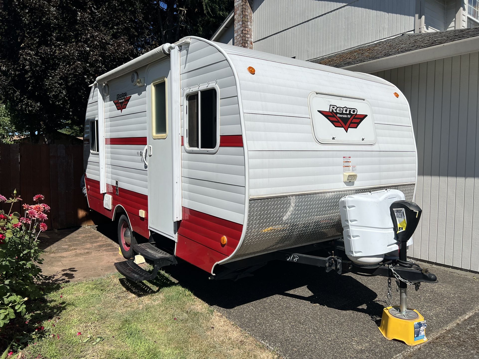2017 Retro 19’ RV Camper trailer