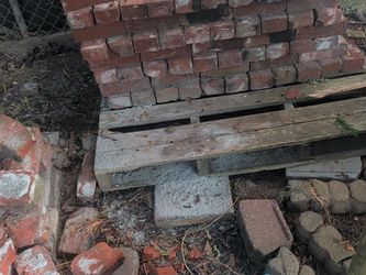 Old  Brick – Rustic / Vintage – Lots Available