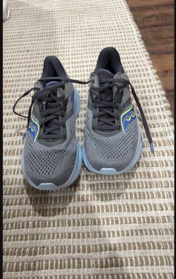 Women's Saucony Running Shoes 